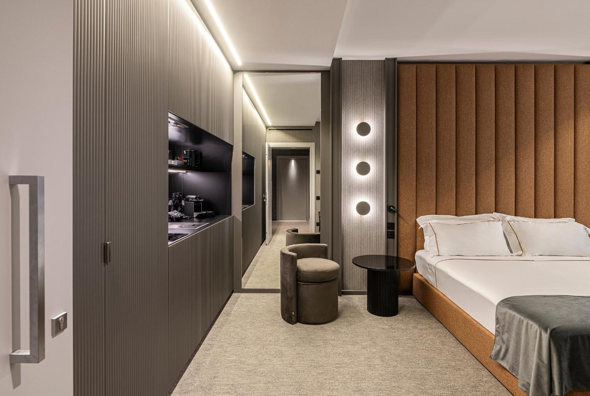 Zeta Apartahotel