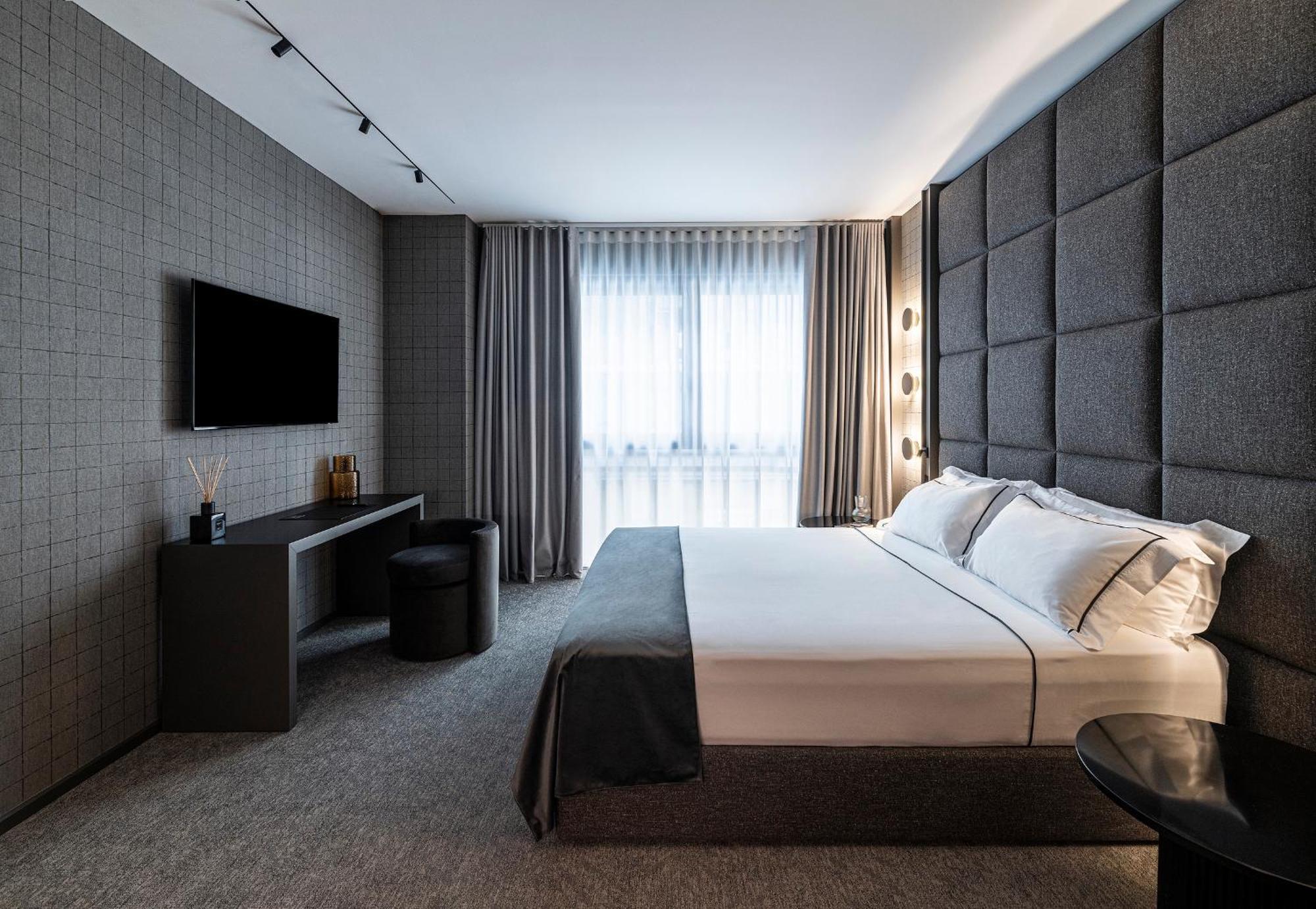 Zeta Apartahotel Bari