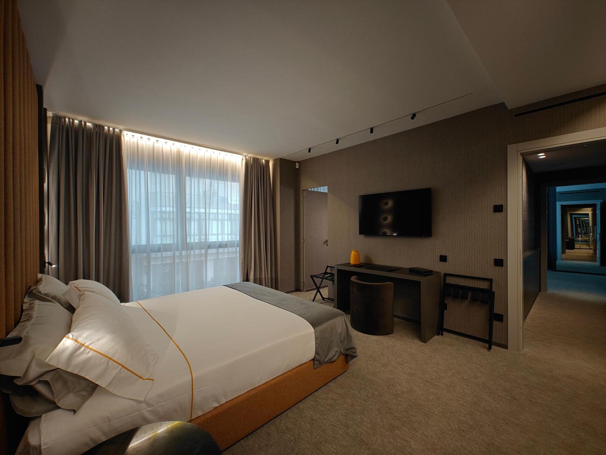 Zeta Apartahotel Bari